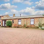 1 Bed In Penrith Oc-90417 *